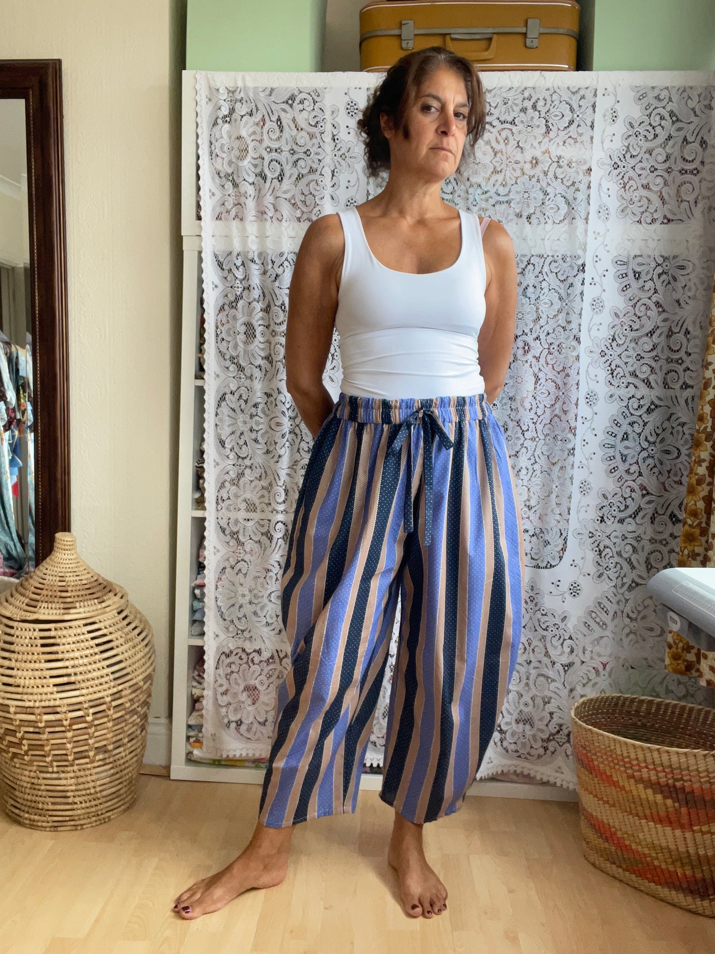 Halo Pants Size  16-18