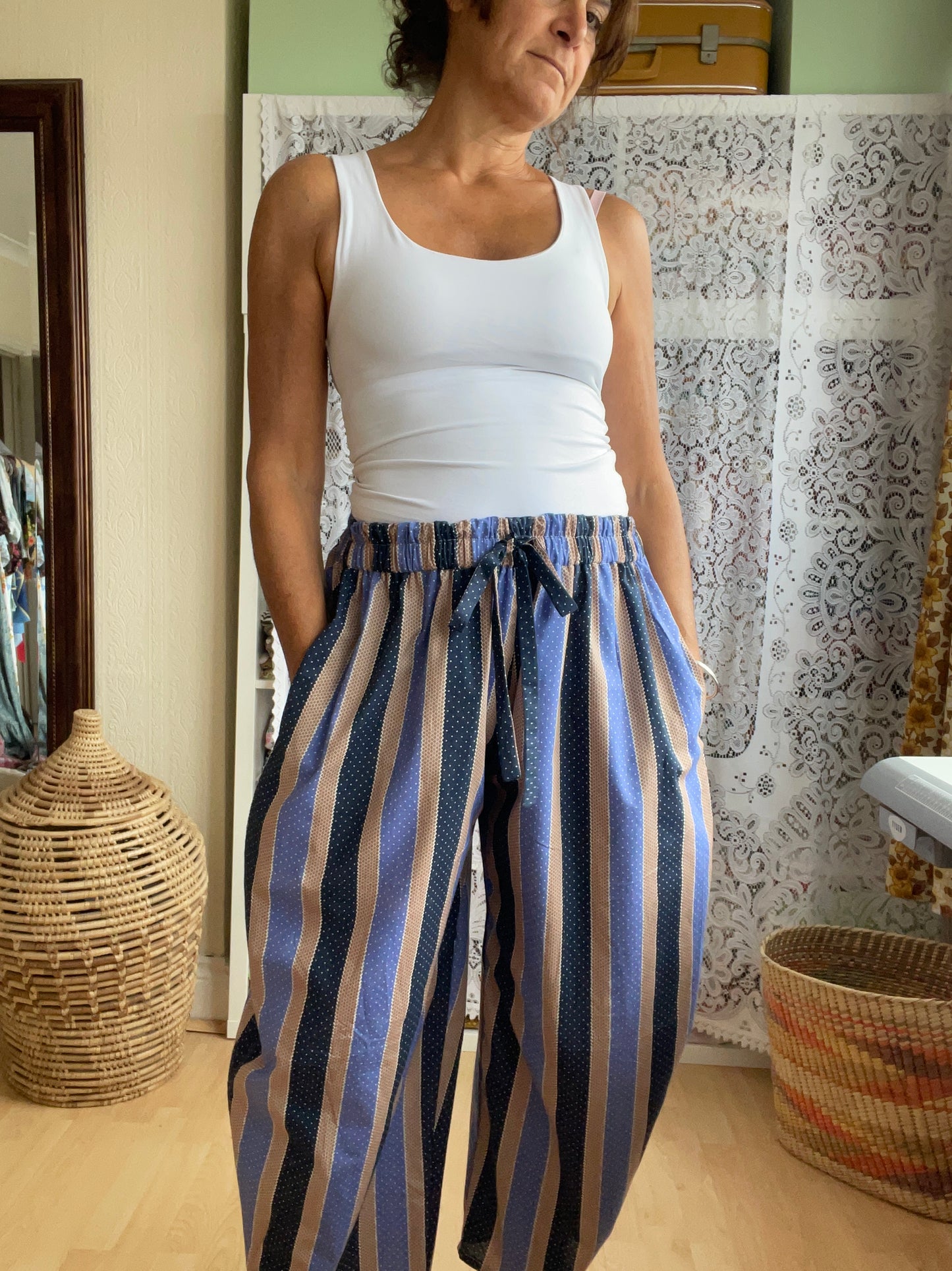 Halo Pants Size  16-18