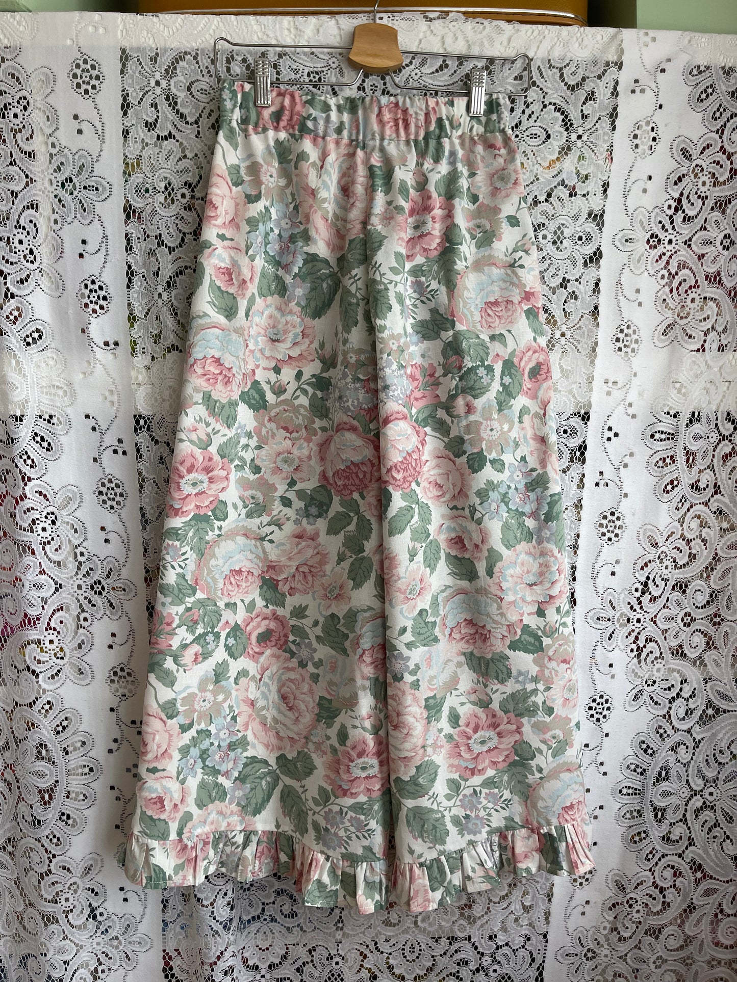 Roma Pants in Vintage Floral Size 6-8