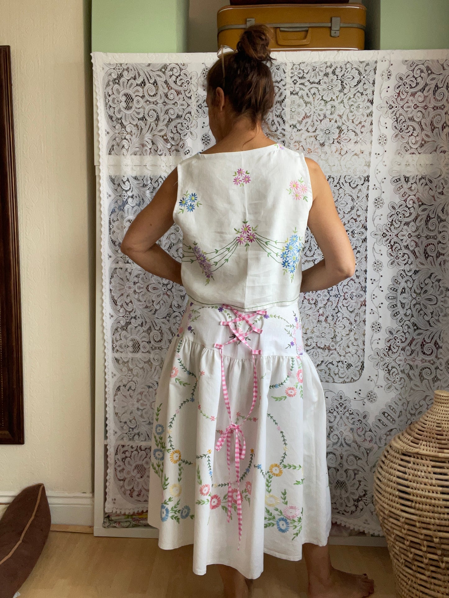 Cross back skirt size 12-18