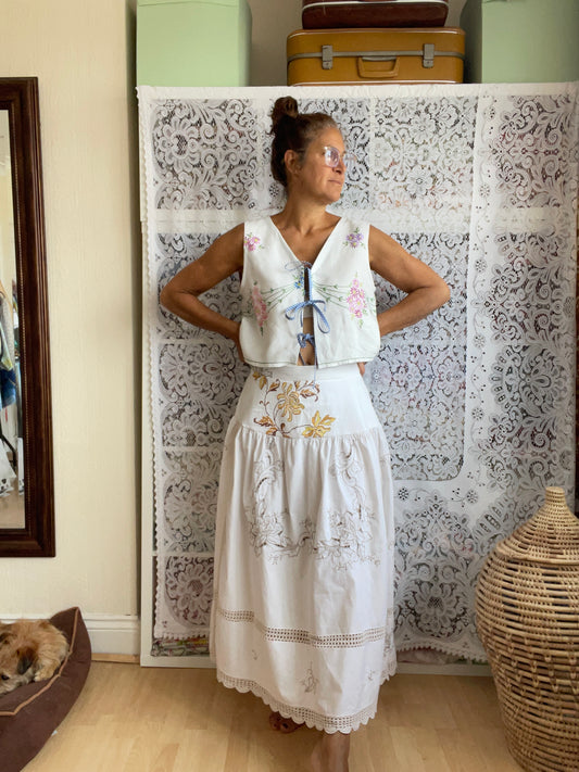 Cross back skirt size 14-18