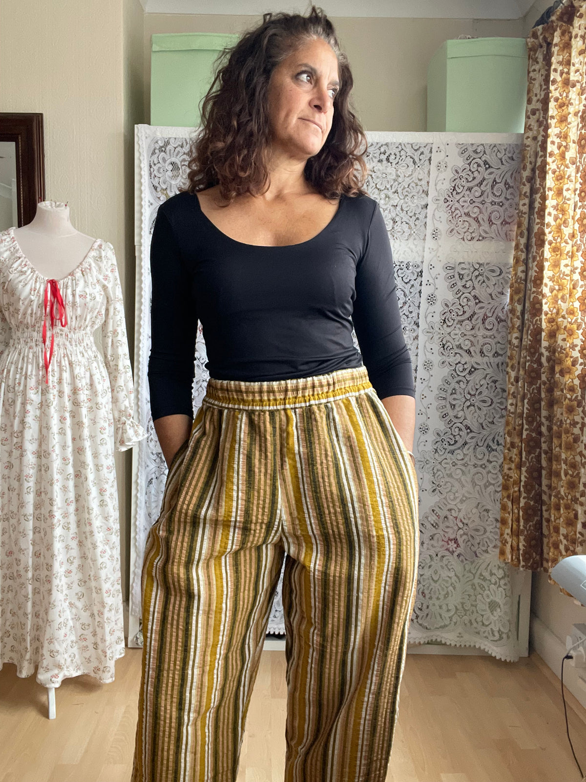 Pantalones Roma en cuadro Vichy azul marino y piedra, tallas 10-14