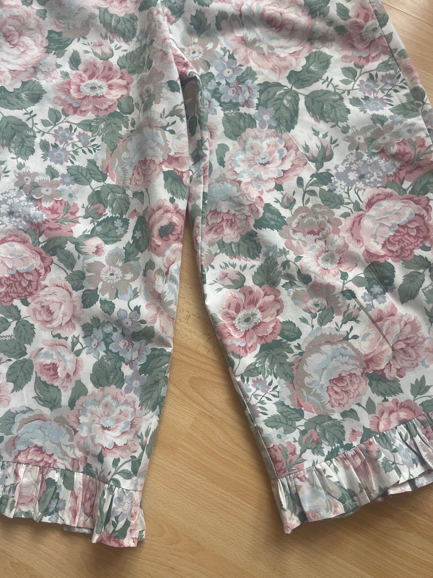 Roma Pants in Vintage Floral Size 6-8
